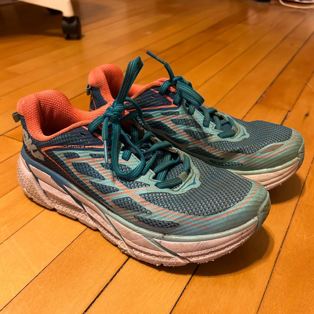 Hoka One One Women’s Clifton 3 Running Shoe Size 7.5
